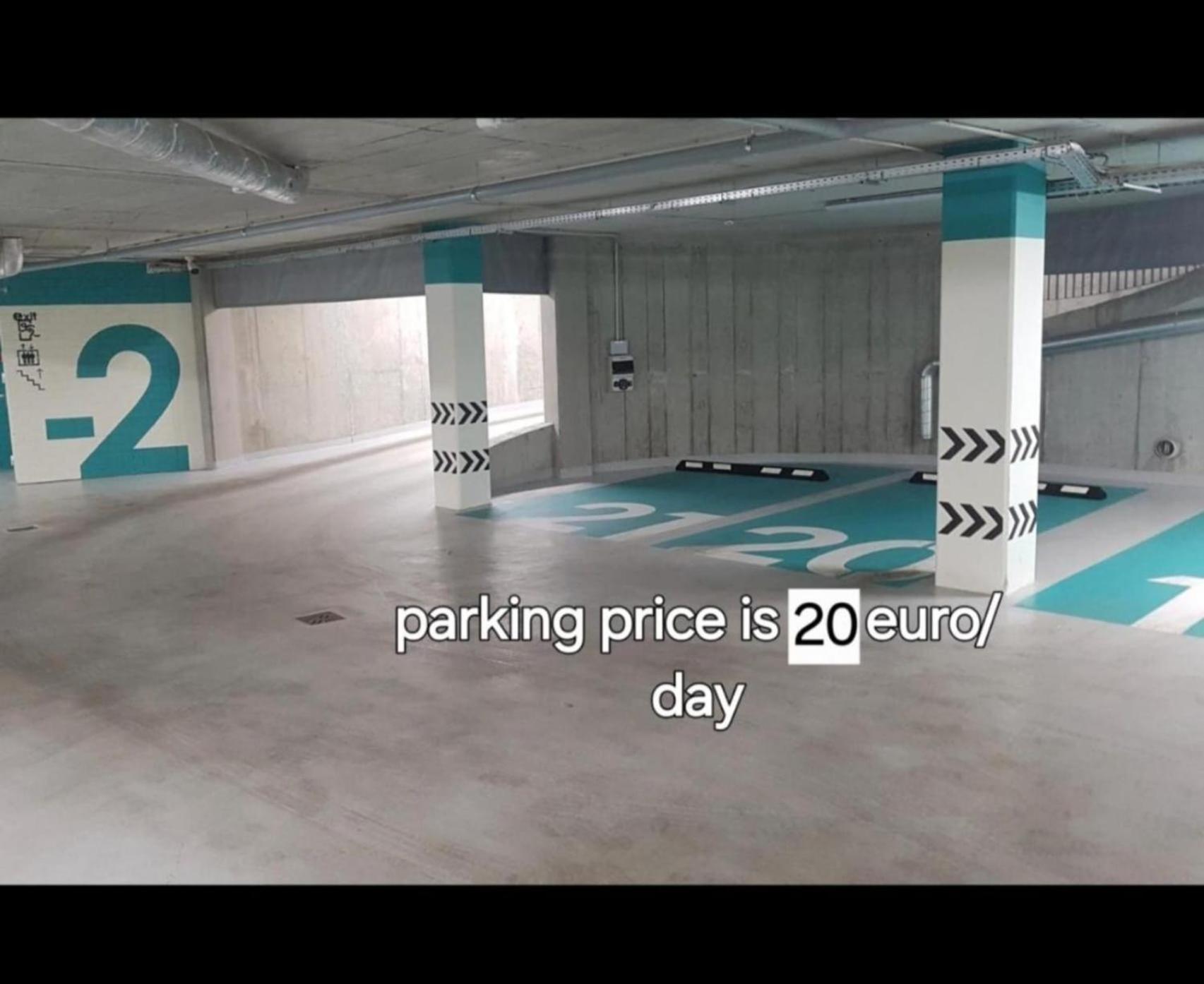 Happy Inn Gold Studio, Self Check-In, Parking In The Underground Garage VNO Buitenkant foto